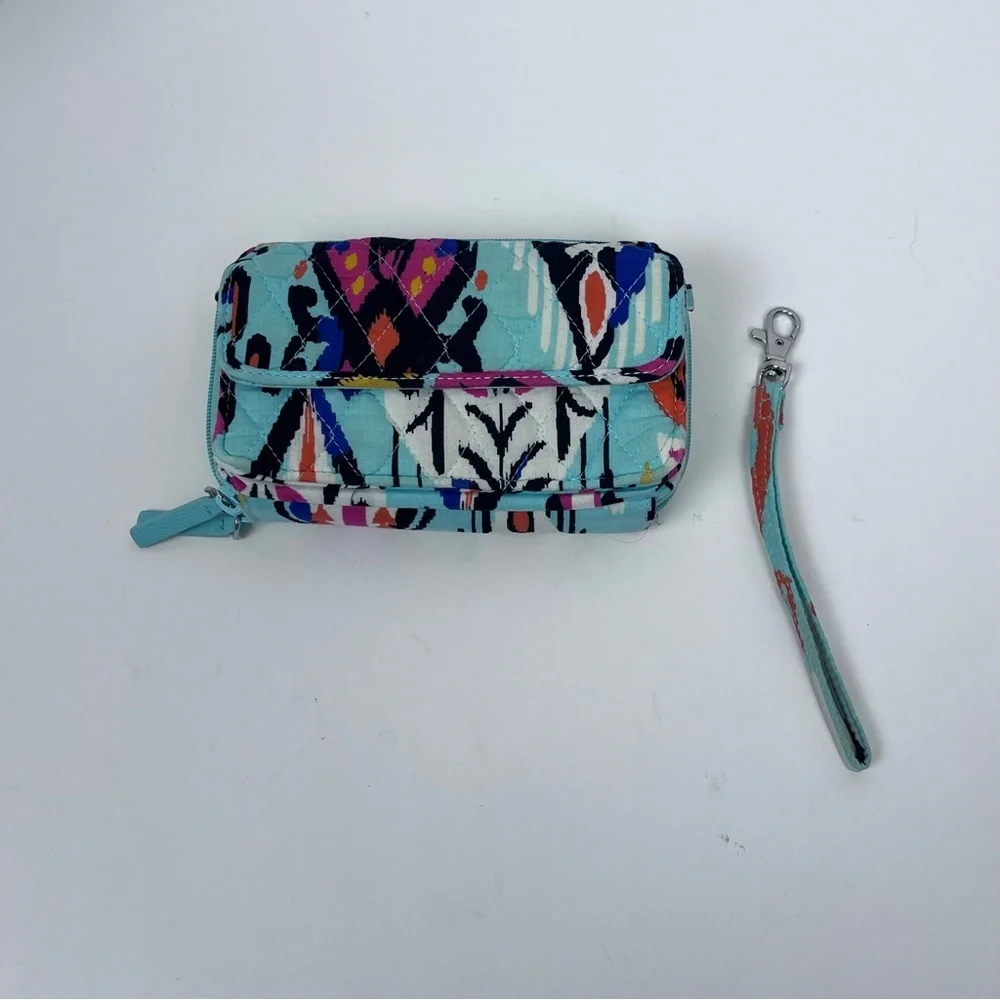 Vera Bradley Women's Essential Pueblo Cotton Quilted Wristlet; Wallet, Travel - Picture 2 of 8